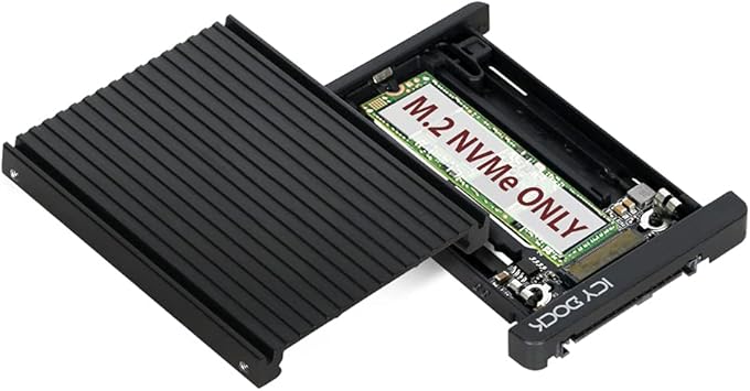 ICY DOCK M.2 PCIe 3.0/4.0 NVMe SSD to 2.5