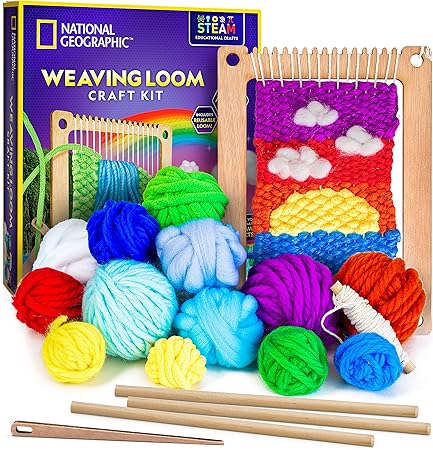 NATIONAL GEOGRAPHIC Wooden Arts and Crafts Loom Weaving Kit - Yarn and 3 Fun Designs for Easy Weaving, Child Weaving Set with Loom