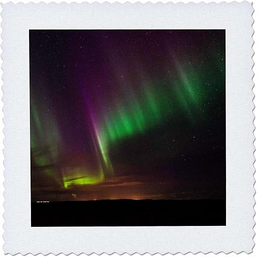 3dRose Northern Lights Over The South of Iceland. - Quilt Square, 10 by 10-Inch (qs_207968_1)