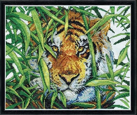 Design Works Crafts Predator's Gaze Counted Cross Stitch Kit