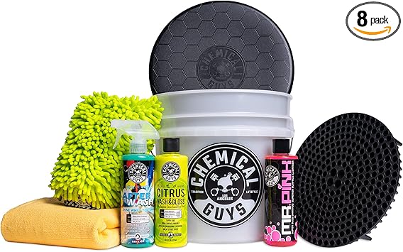 Chemical Guys Car Cleaning Kit, 8.6 Pounds (Pack of 1) | Car Wash Soap, Car Wash Bucket, 16oz Car Care Cleaning